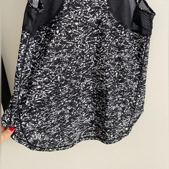 LULULEMON  Sculpt Tank II Iced Wave White Black/Black Size 2 - Picture 10 of 11